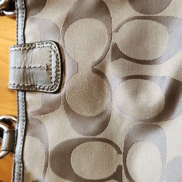 Coach Shoulder Bag - Picture 10 of 14